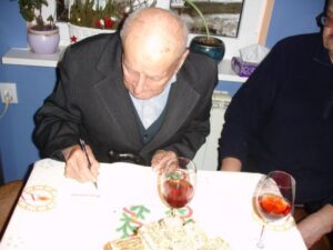 Miniaturka artykułu GRATULACJE I NAJLEPSZE ŻYCZENIA Z OKAZJI 100-LECIA URODZIN!